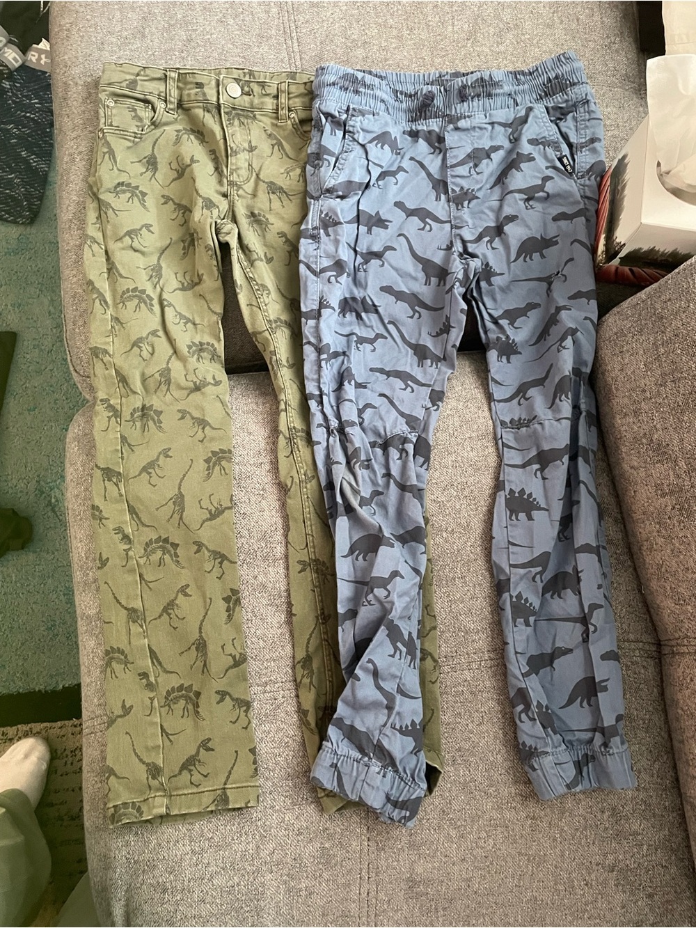 Sz 8-9 H&M Dino Pants